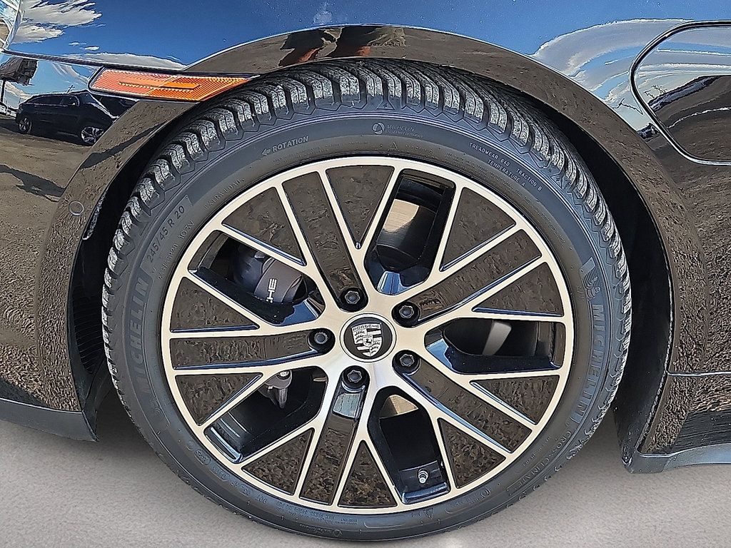 Used 2022 Porsche Taycan RWD image 13