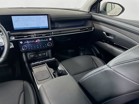 Used 2025 Hyundai Tucson Limited AWD/4WD image 24