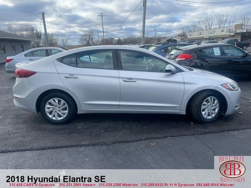 Used 2018 Hyundai Elantra SE w/ Cargo Package image 2
