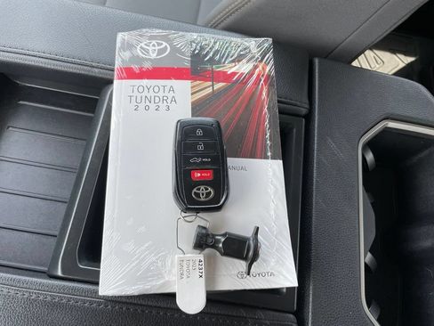 Used 2023 Toyota Tundra SR5 w/ SR5 Convenience Package AWD/4WD image 31