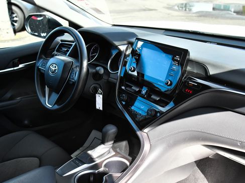 Used 2024 Toyota Camry LE image 38