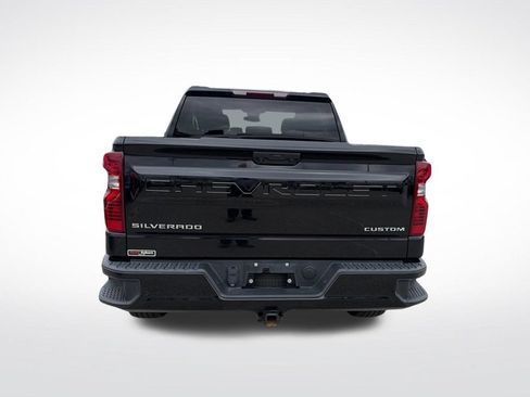 Used 2022 Chevrolet Silverado 1500 Custom AWD/4WD image 6
