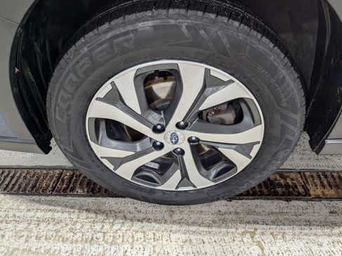 Used 2022 Subaru Outback Limited image 17