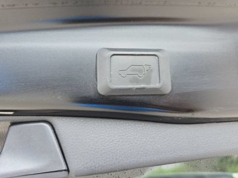 Used 2023 Toyota RAV4 XLE w/ Convenience Package FWD image 14