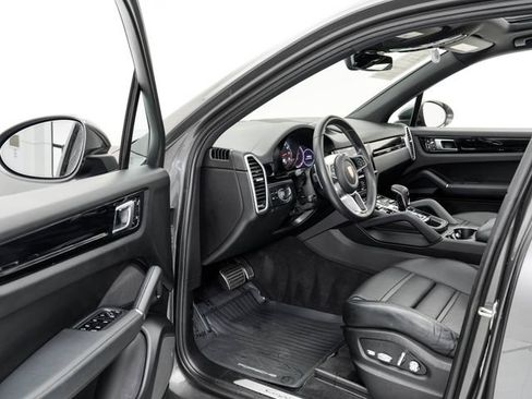 Certified 2021 Porsche Cayenne S AWD/4WD image 9