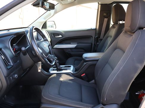 Used 2022 Chevrolet Colorado LT w/ Fleet Safety Package image 8