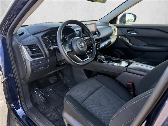 Used 2024 Nissan Rogue SV FWD image 10