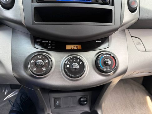 Used 2012 Toyota RAV4 4WD w/ Upgrade Value Pkg image 55