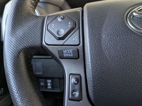 Used 2022 Toyota Tacoma TRD Sport image 22