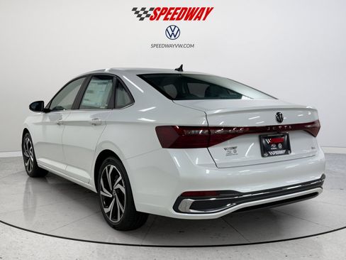 New 2025 Volkswagen Jetta SEL image 5