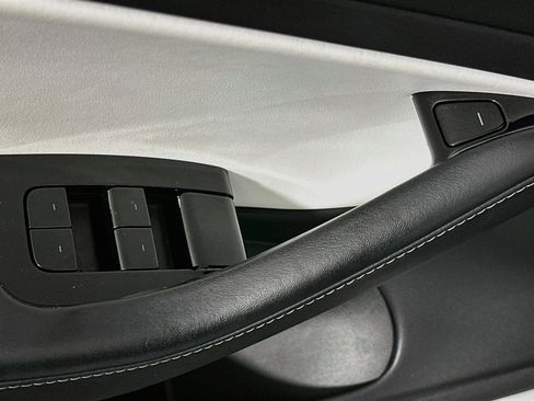 Used 2019 Tesla Model 3 Standard Range Plus RWD image 15