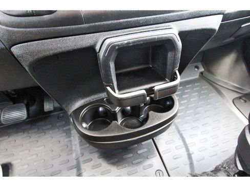 Used 2025 RAM ProMaster 2500 w/ Convenience Group FWD image 30