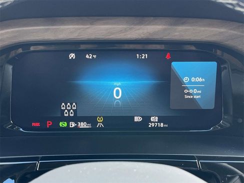 Certified 2025 Volkswagen Atlas SE image 23