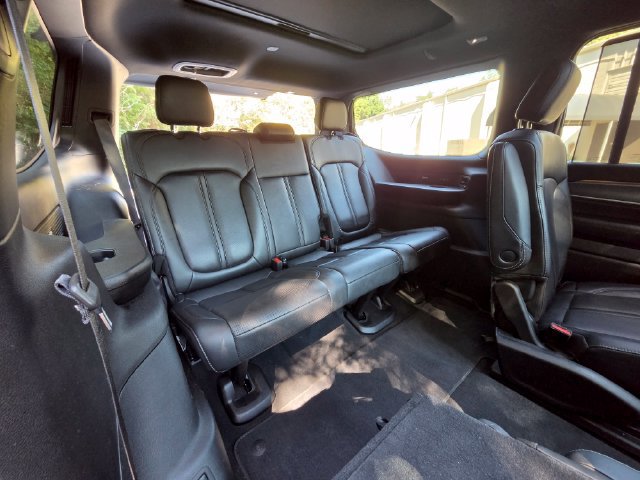 Used 2025 Jeep Wagoneer Series III w/ Premium Group I AWD/4WD image 38