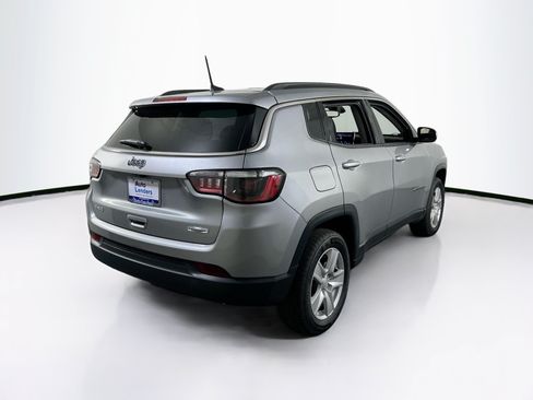 Used 2022 Jeep Compass Latitude AWD/4WD image 5