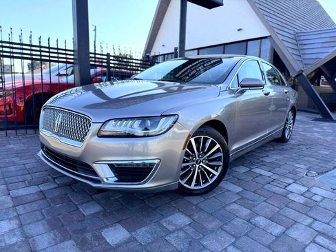 Used 2019 Lincoln MKZ Premiere image 1