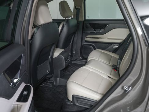 Used 2025 Lincoln Corsair Grand Touring w/ Jet Appearance Package image 13