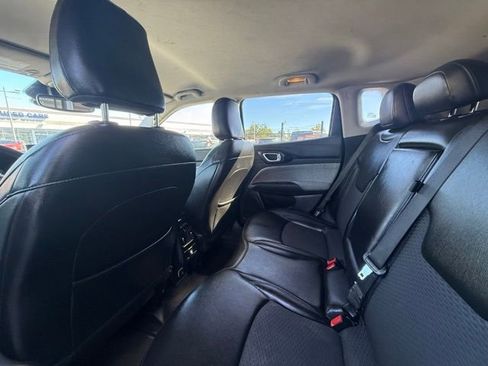 Certified 2022 Jeep Compass Latitude image 22