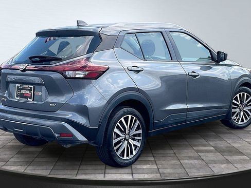 Certified 2021 Nissan Kicks SV FWD image 15