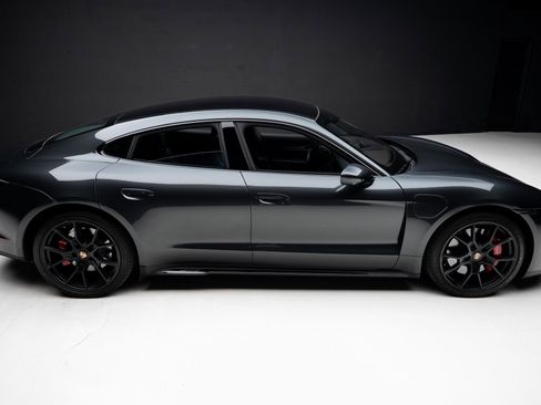 Used 2023 Porsche Taycan GTS image 31