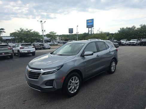 Used 2024 Chevrolet Equinox LT AWD/4WD image 6