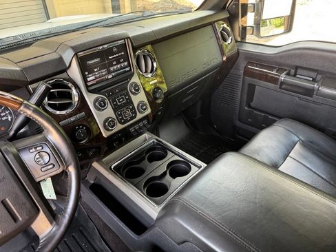 Used 2015 Ford F350 Platinum w/ Snow Plow Prep Package AWD/4WD image 19