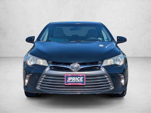 Used 2016 Toyota Camry LE FWD image 2