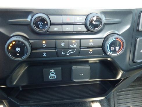 New 2026 Ford F250 XL w/ XL Chrome Package image 12