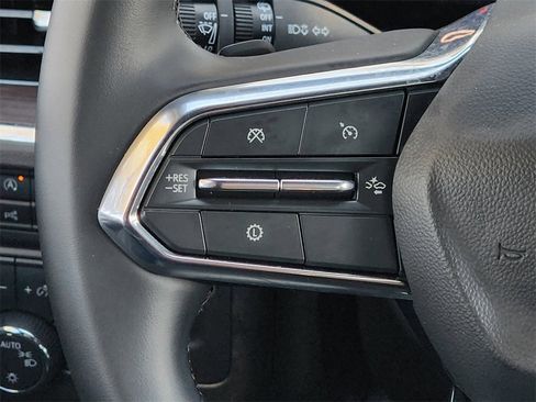 Used 2025 Chevrolet Suburban LS image 28