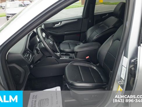 Used 2023 Ford Escape Platinum image 17