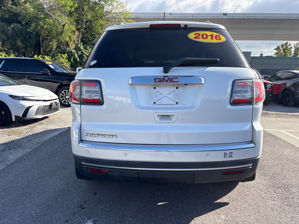 Used 2016 GMC Acadia SLE FWD image 4