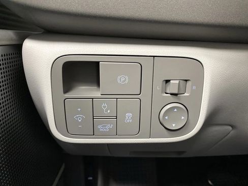 Used 2023 Hyundai Ioniq 6 SEL image 25