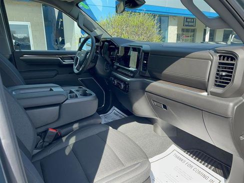 Used 2025 Chevrolet Silverado 1500 LT image 13