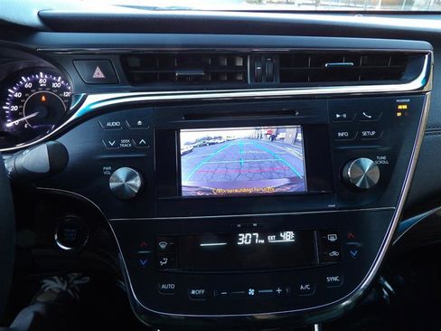 Used 2014 Toyota Avalon image 26