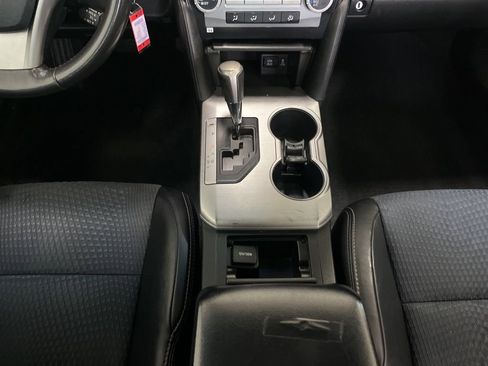 Used 2012 Toyota Camry SE FWD image 13