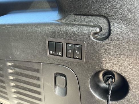 Used 2018 GMC Yukon XL SLT image 13