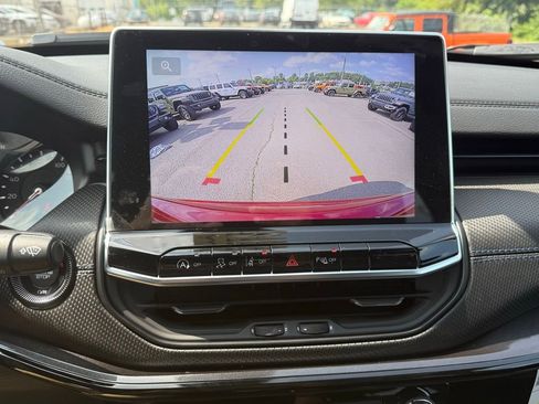 New 2025 Jeep Compass Limited w/ Sun & Sound Group image 6