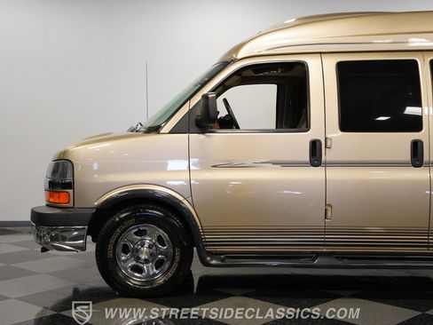 Used 2006 Chevrolet Express 1500 w/ Preferred Equipment Group image 23