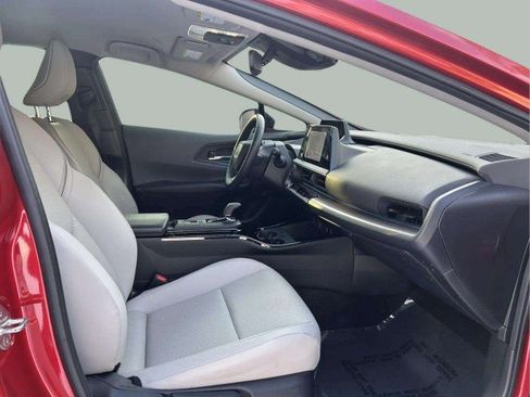 Used 2023 Toyota Prius XLE image 22