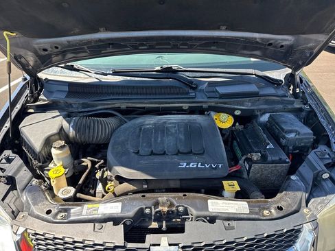 Used 2019 Dodge Grand Caravan SXT image 20