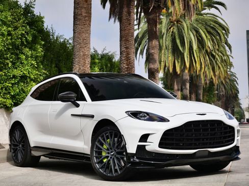 Used 2023 Aston Martin DBX 707 image 1