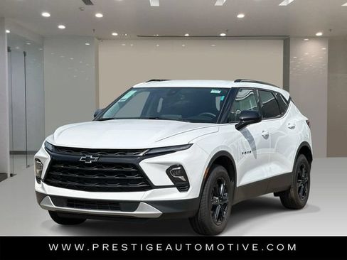 Used 2023 Chevrolet Blazer LT w/ Convenience Package FWD image 1