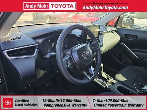 Certified 2025 Toyota Corolla Cross LE image 9