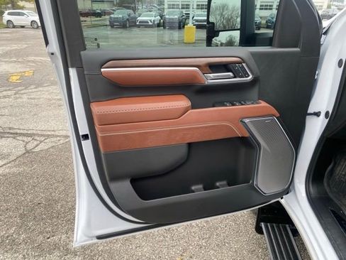 Used 2025 GMC Sierra 2500 Denali Ultimate w/ Max Trailering Package image 14