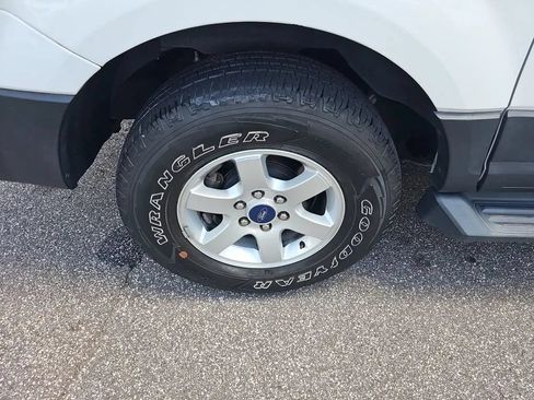 Used 2016 Ford Expedition EL XL w/ Equipment Group 101A AWD/4WD image 9