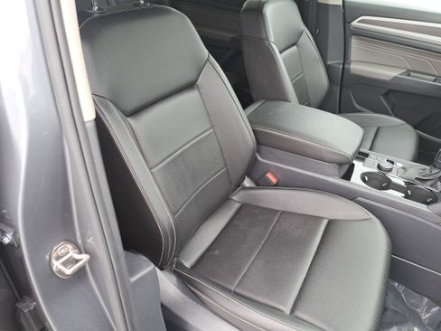 Used 2023 Volkswagen Atlas SE w/ Black Wheel Package AWD/4WD image 10
