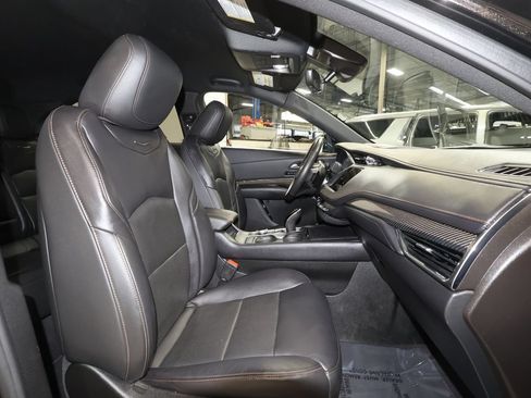 Used 2022 Cadillac XT4 Sport w/ Comfort Package AWD/4WD image 27
