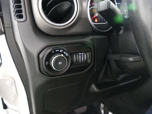 Used 2021 Jeep Wrangler Unlimited Rubicon AWD/4WD image 11