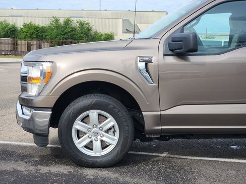 Used 2022 Ford F150 XLT w/ Trailer Tow Package RWD image 9