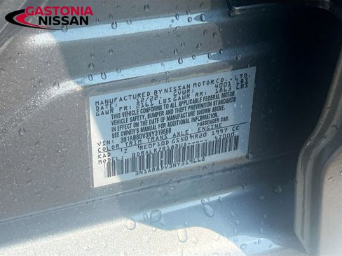 Used 2022 Nissan Sentra SR w/ Trunk Package image 39